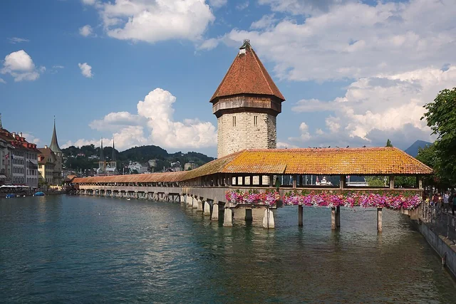 Ponte della Cappella e Torre dell’Acqua a Lucerna sulla Reuss